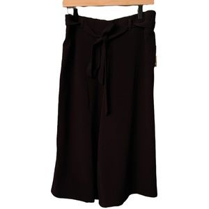 Women’s Halo Black Wide Legged Capri Dress Pants In Size Large